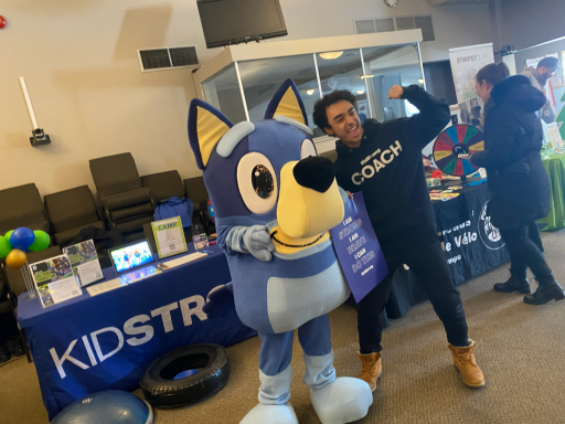Bluey character with KidStrong Burlginton